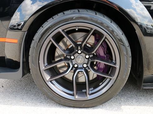 Used 2018 Dodge Challenger SRT Hellcat RWD image 10