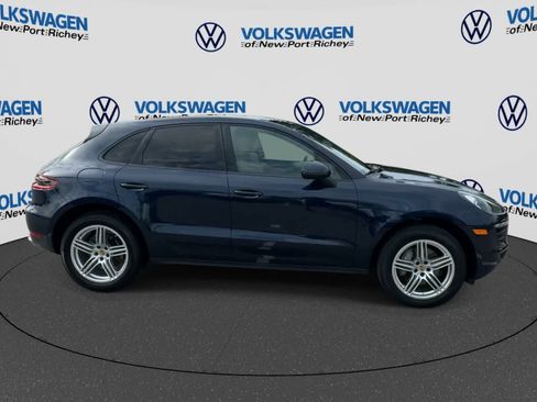 Used 2018 Porsche Macan AWD/4WD image 9