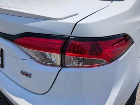 Used 2024 Toyota Corolla SE FWD image 12