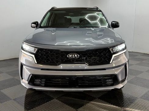 Used 2021 Kia Sorento EX w/ Panoramic Sunroof Package image 4