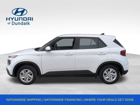 Used 2022 Hyundai Venue SE image 12