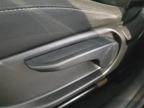 Used 2022 Kia Sorento LX image 16