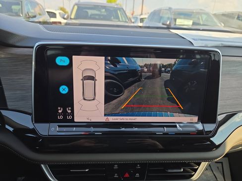 New 2026 Volkswagen Atlas SEL image 11