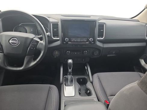 Used 2024 Nissan Frontier SV w/ SV Convenience Package RWD image 12