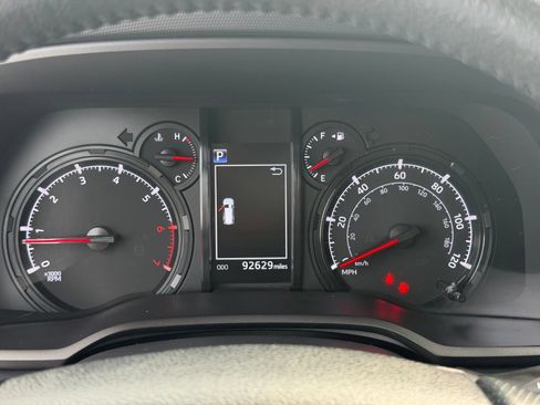 Used 2021 Toyota 4Runner SR5 Premium w/ Moonroof Package AWD/4WD image 18