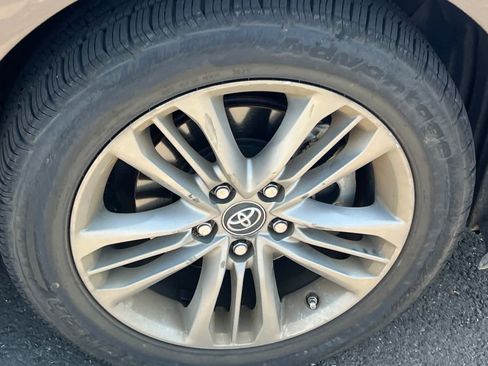 Used 2017 Toyota Camry SE FWD image 15