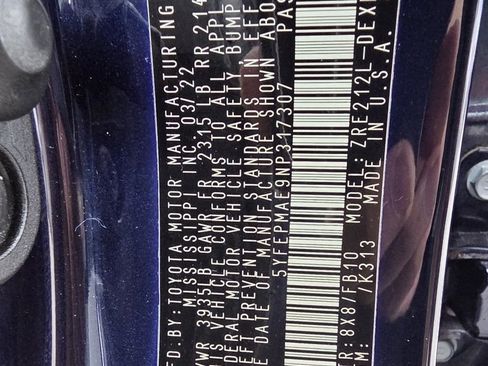 Used 2022 Toyota Corolla LE image 30