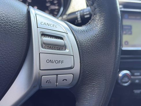 Used 2016 Nissan Rogue SL w/ SL Premium Package FWD image 18