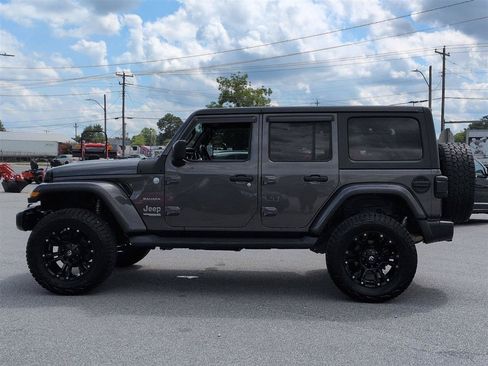 Used 2018 Jeep Wrangler Unlimited Sahara w/ Dual Top Group AWD/4WD image 6