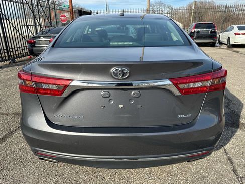 Used 2018 Toyota Avalon XLE image 6
