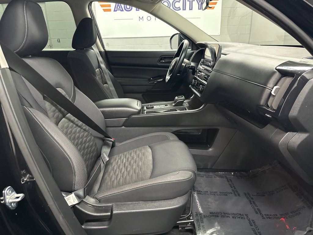 Used 2025 Nissan Pathfinder S AWD/4WD image 20