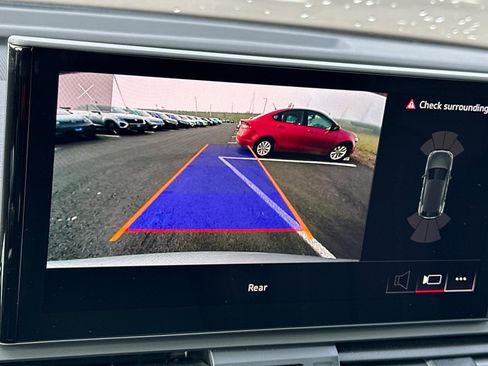 Used 2025 Audi Q5 2.0T Premium image 18