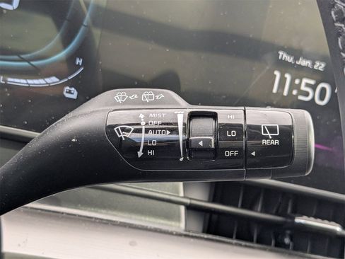 Used 2025 Kia Sportage EX w/ EX Premium Package image 36