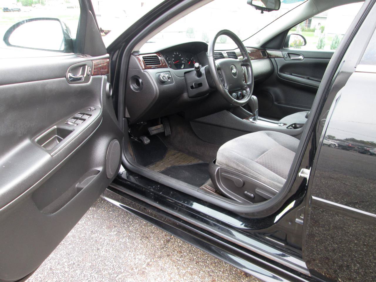 Used 2012 Chevrolet Impala LS FWD image 10