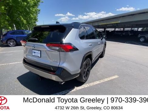 Used 2022 Toyota RAV4 XSE AWD/4WD image 9