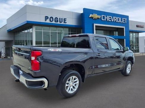 Used 2023 Chevrolet Silverado 1500 LT AWD/4WD image 2