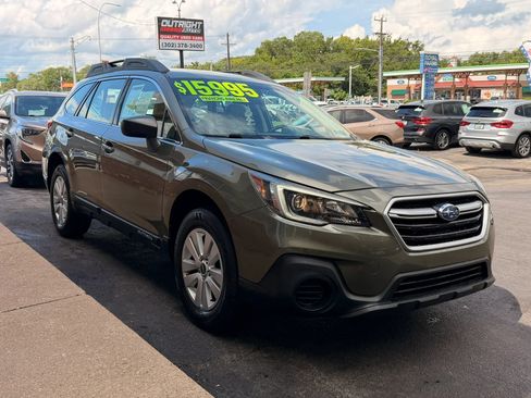 Used 2019 Subaru Outback 2.5i AWD/4WD image 5