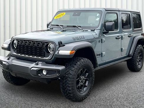 Used 2024 Jeep Wrangler Willys image 2