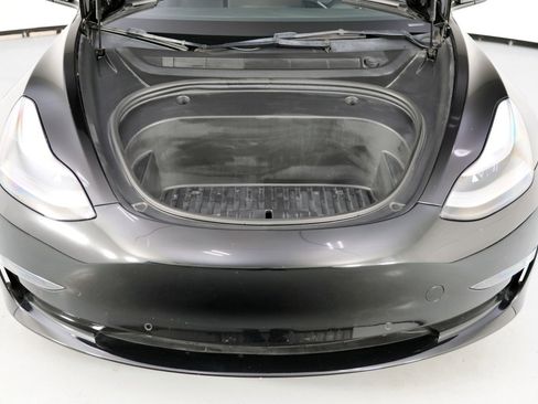 Used 2022 Tesla Model 3 Standard Range image 7