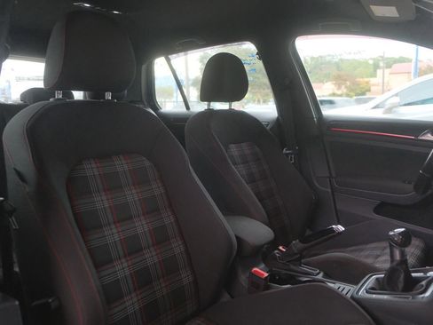 Used 2017 Volkswagen GTI Sport image 26
