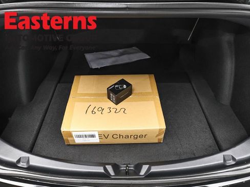 Used 2023 Tesla Model 3 Standard Range image 9