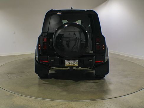Used 2023 Land Rover Defender 90 X-Dynamic SE AWD/4WD image 5