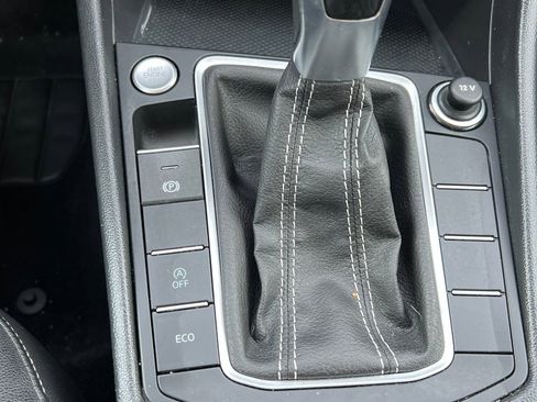 Used 2024 Volkswagen Jetta SE image 24