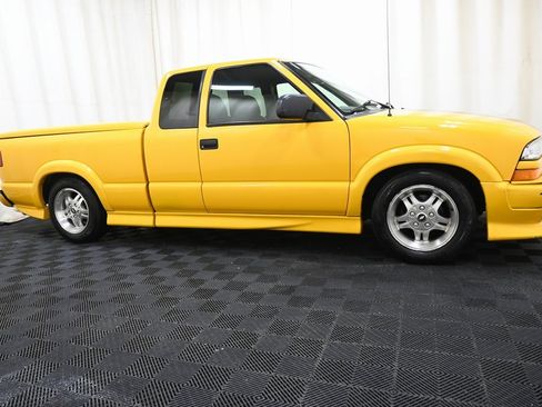 Used 2002 Chevrolet S10 Pickup LS w/ LS Preferred Equipment Group image 12