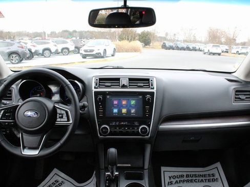 Used 2018 Subaru Outback 2.5i Limited image 16