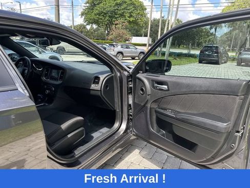 Used 2023 Dodge Charger R/T w/ Blacktop Package RWD image 23