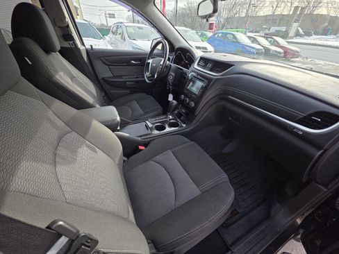 Used 2016 Chevrolet Traverse LT image 9