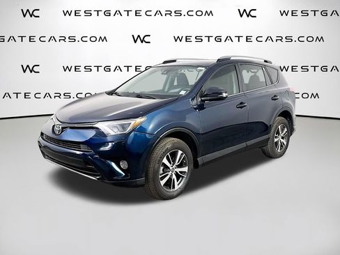 Used 2018 Toyota RAV4 XLE AWD/4WD image 1