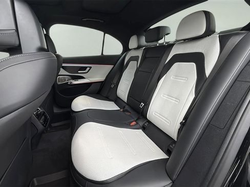 Used 2026 Mercedes-Benz E 53 AMG e 4MATIC Sedan image 39