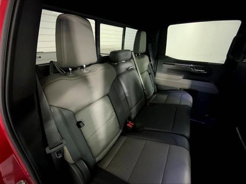 Used 2025 Chevrolet Silverado 1500 ZR2 w/ Technology Package image 23