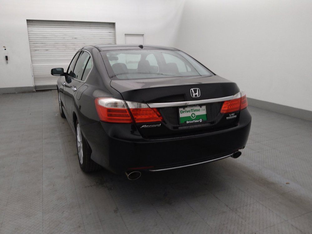 Used 2015 Honda Accord Touring image 5