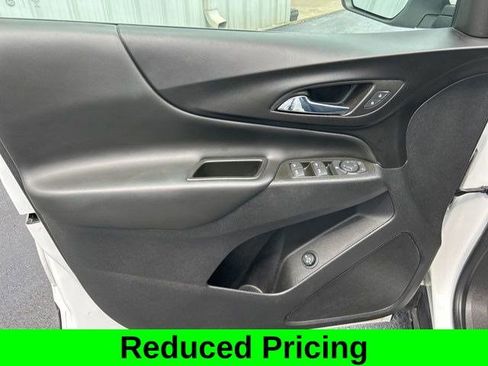 Used 2022 Chevrolet Equinox LT image 11