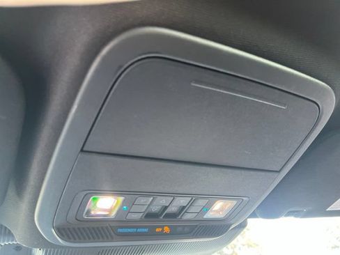 Used 2025 Ford Explorer ST AWD/4WD image 30