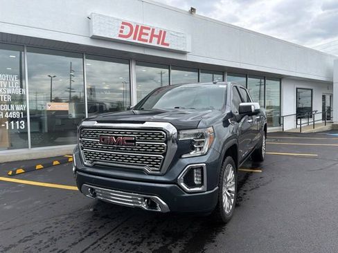Used 2019 GMC Sierra 1500 Denali w/ Denali Ultimate Package AWD/4WD image 9