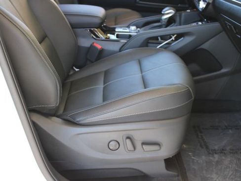 Used 2024 Kia Telluride EX image 27