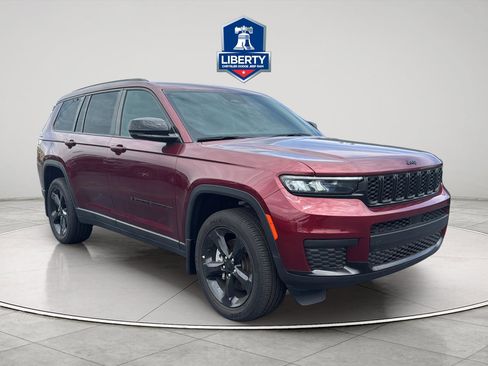 New 2025 Jeep Grand Cherokee L Altitude AWD/4WD image 16