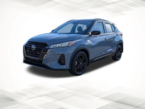 Used 2022 Nissan Kicks SR image 7