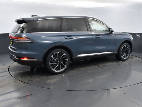 New 2026 Lincoln Aviator Reserve w/ Luxury Package image 4