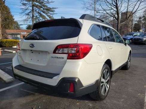 Used 2019 Subaru Outback 2.5i Limited image 3