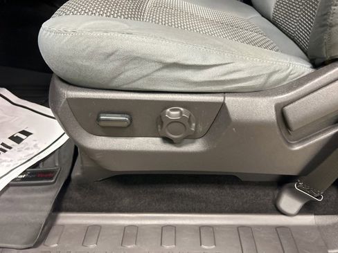 Used 2015 Ford F250 XLT w/ XLT Value Package image 12