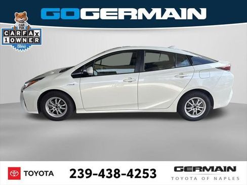 Certified 2016 Toyota Prius Four image 2