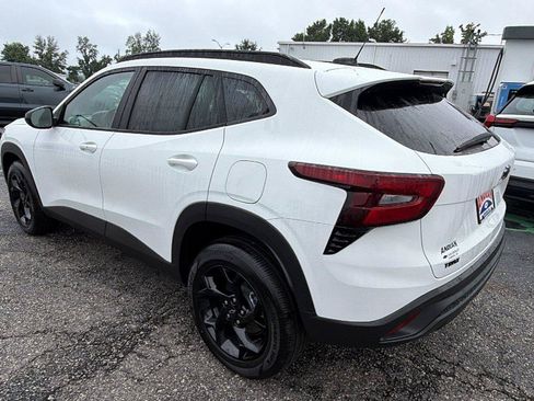 New 2026 Chevrolet Trax LT w/ Driver Confidence Package FWD image 10