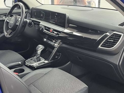 Used 2025 Kia Seltos S FWD image 29