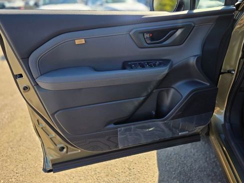 Used 2024 RAM 2500 Big Horn image 16