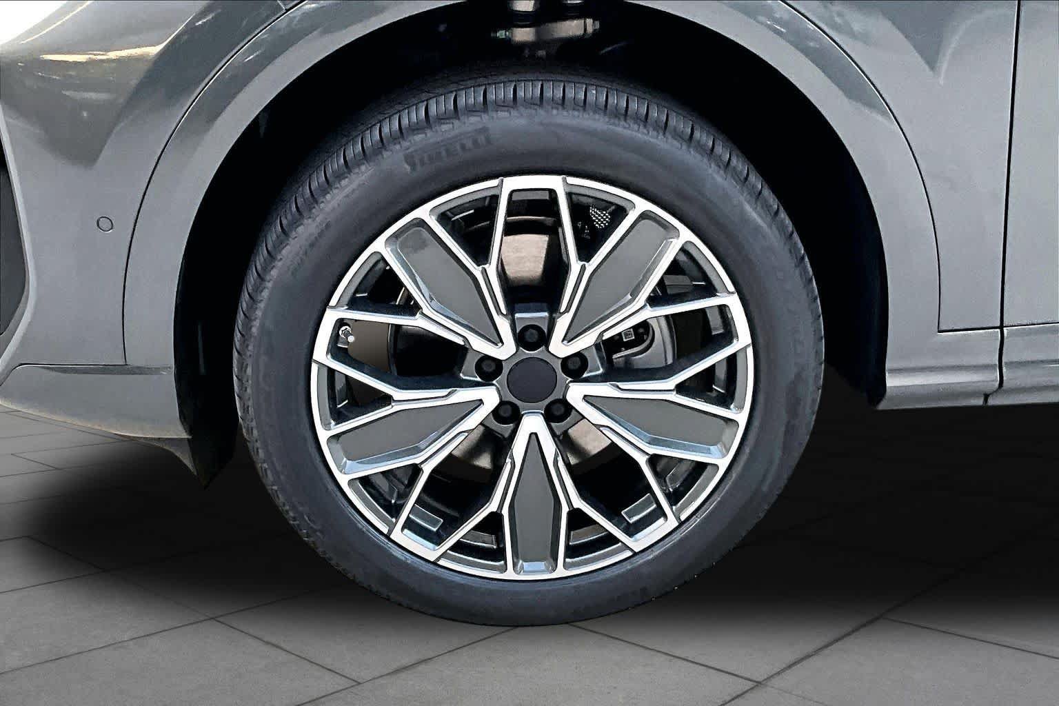New 2026 Audi Q5 Premium Plus AWD/4WD image 11