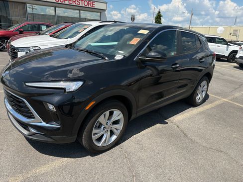 Used 2024 Buick Encore GX Preferred AWD/4WD image 13